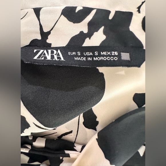 Zara Women's Cream and Black Floral‎ Print Long Sleeve Blouse Size S - Picture 12 of 16